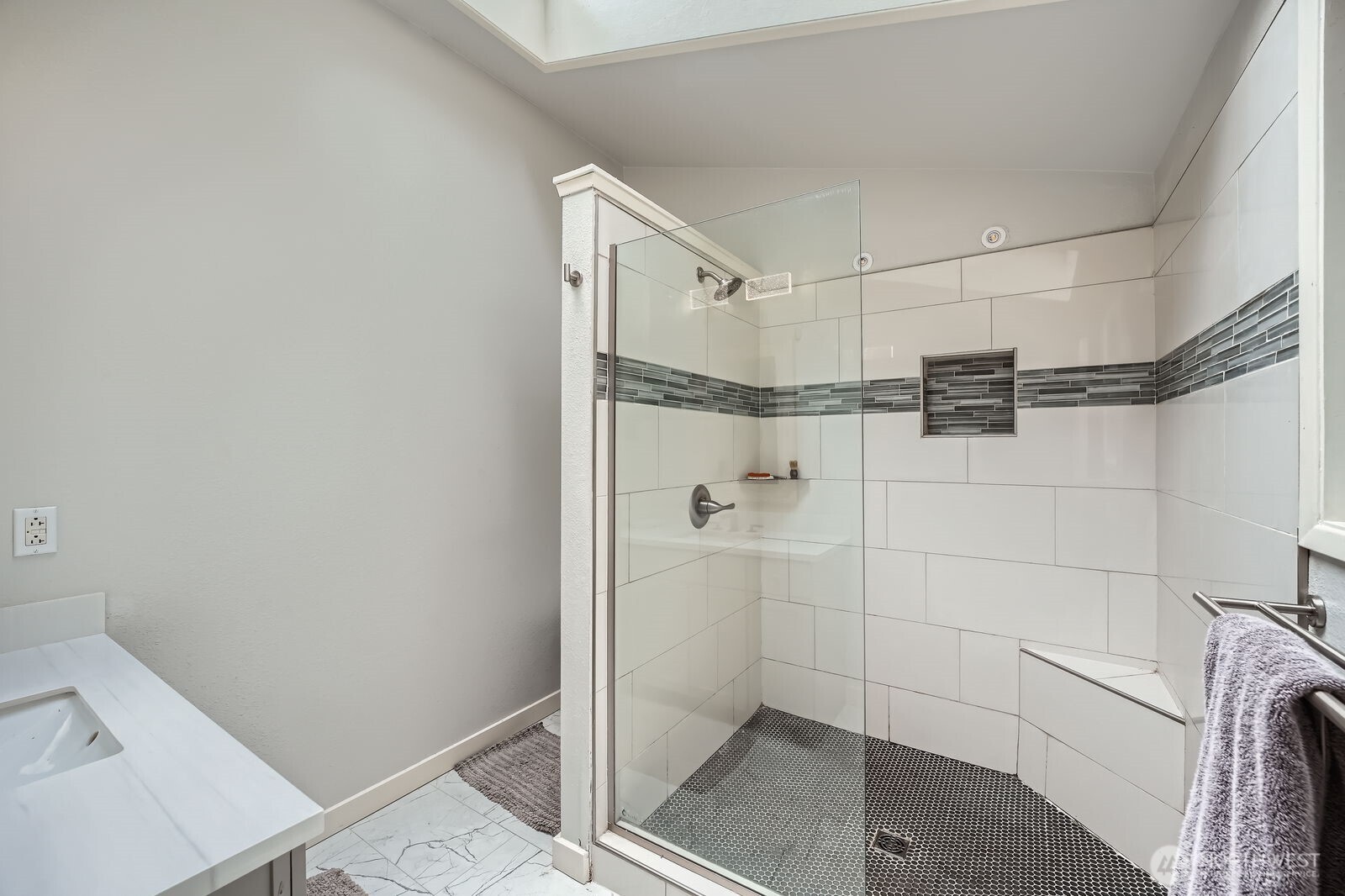 property viewer photo 8