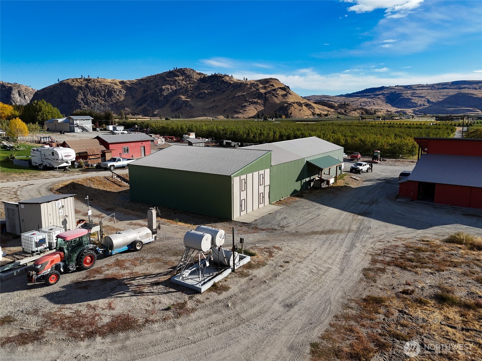 main property photo 14