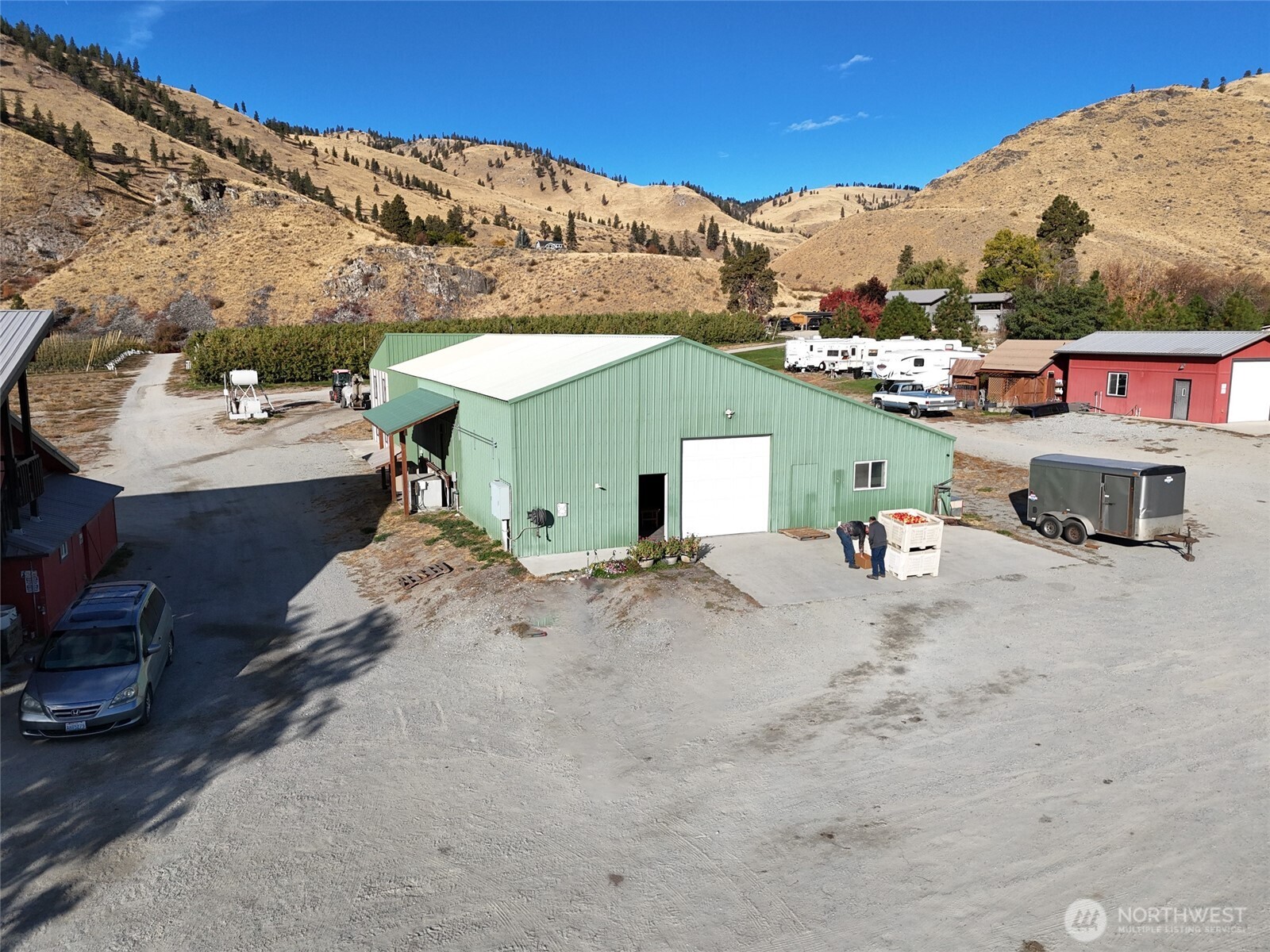 main property photo 16
