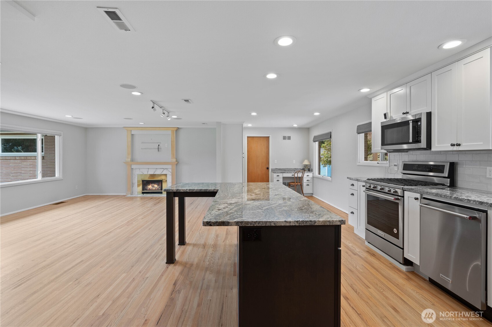 property viewer photo 14