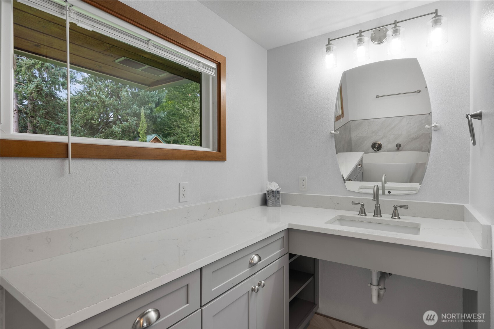 property viewer photo 18