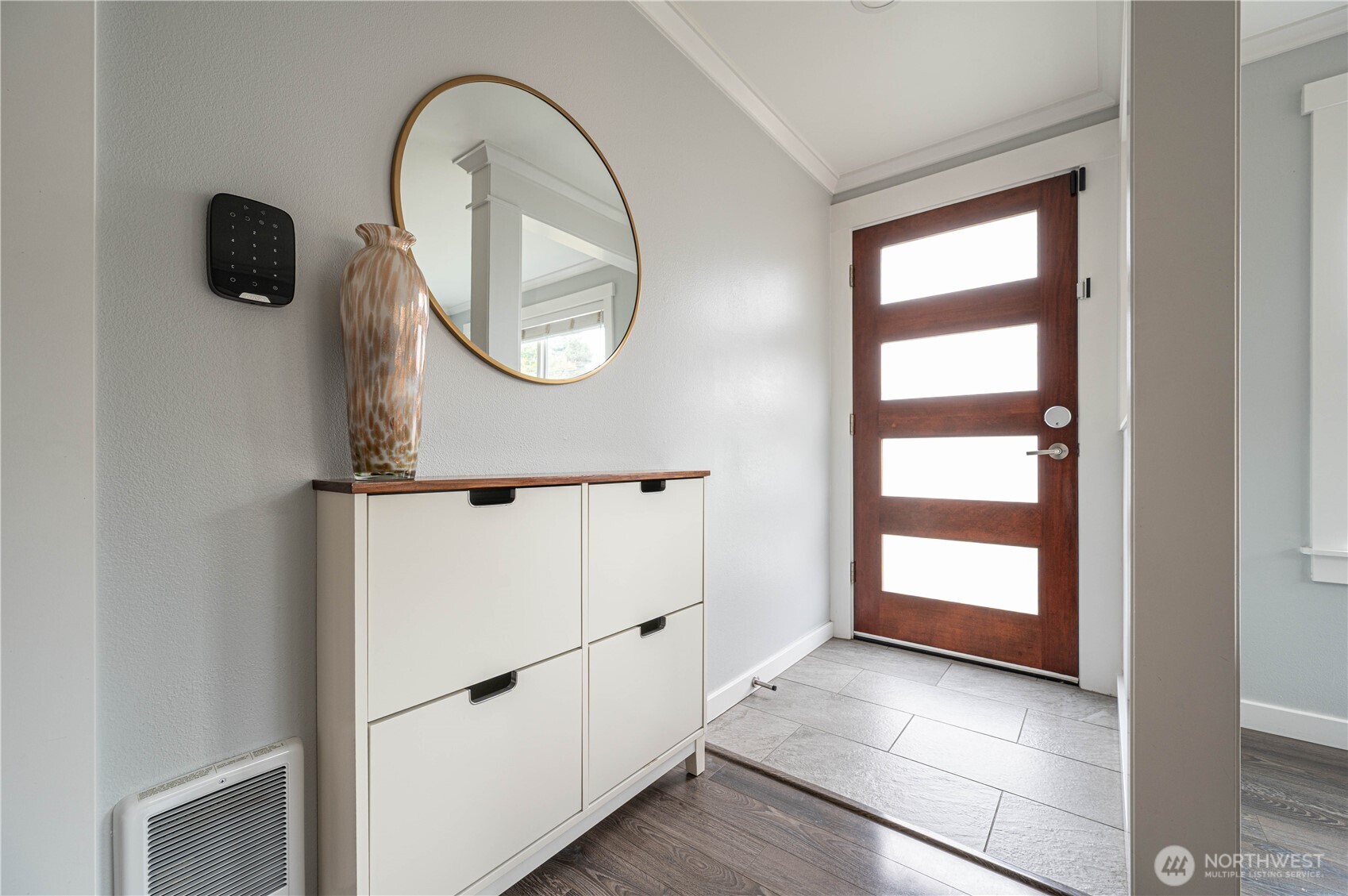 property viewer photo 2