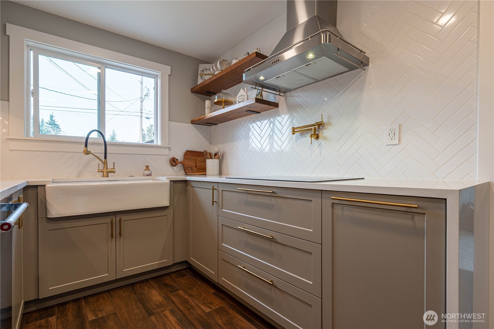 property viewer photo 7
