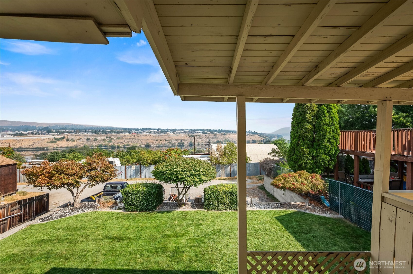 property viewer photo 1