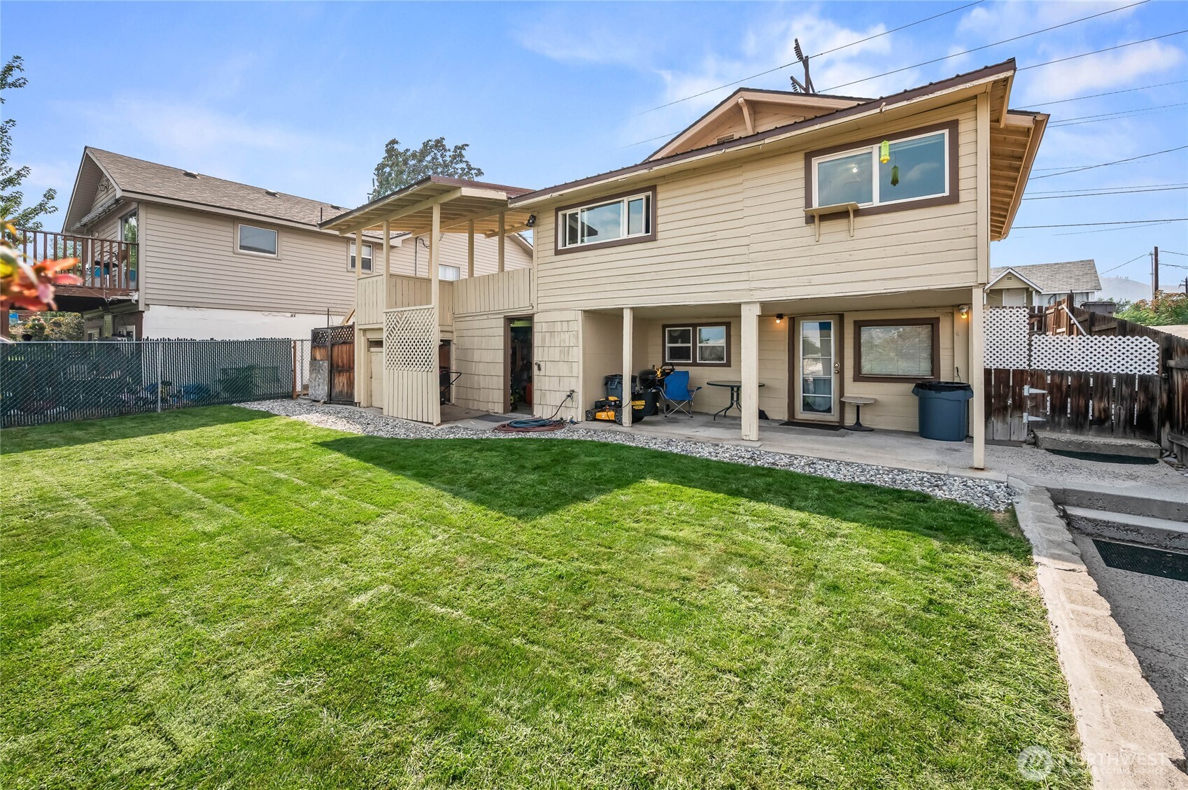 property viewer photo 5