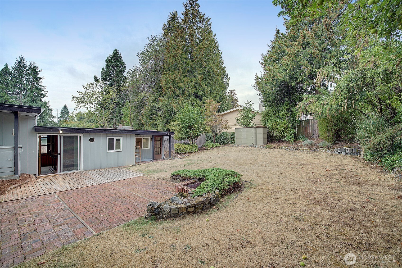 property viewer photo 26
