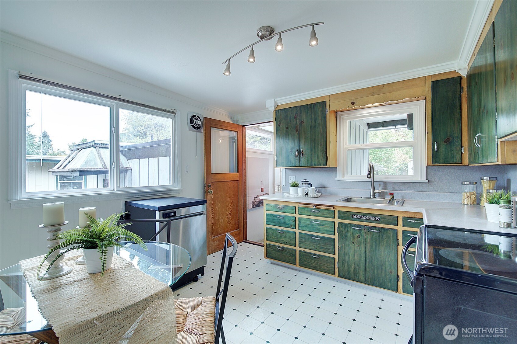property viewer photo 7