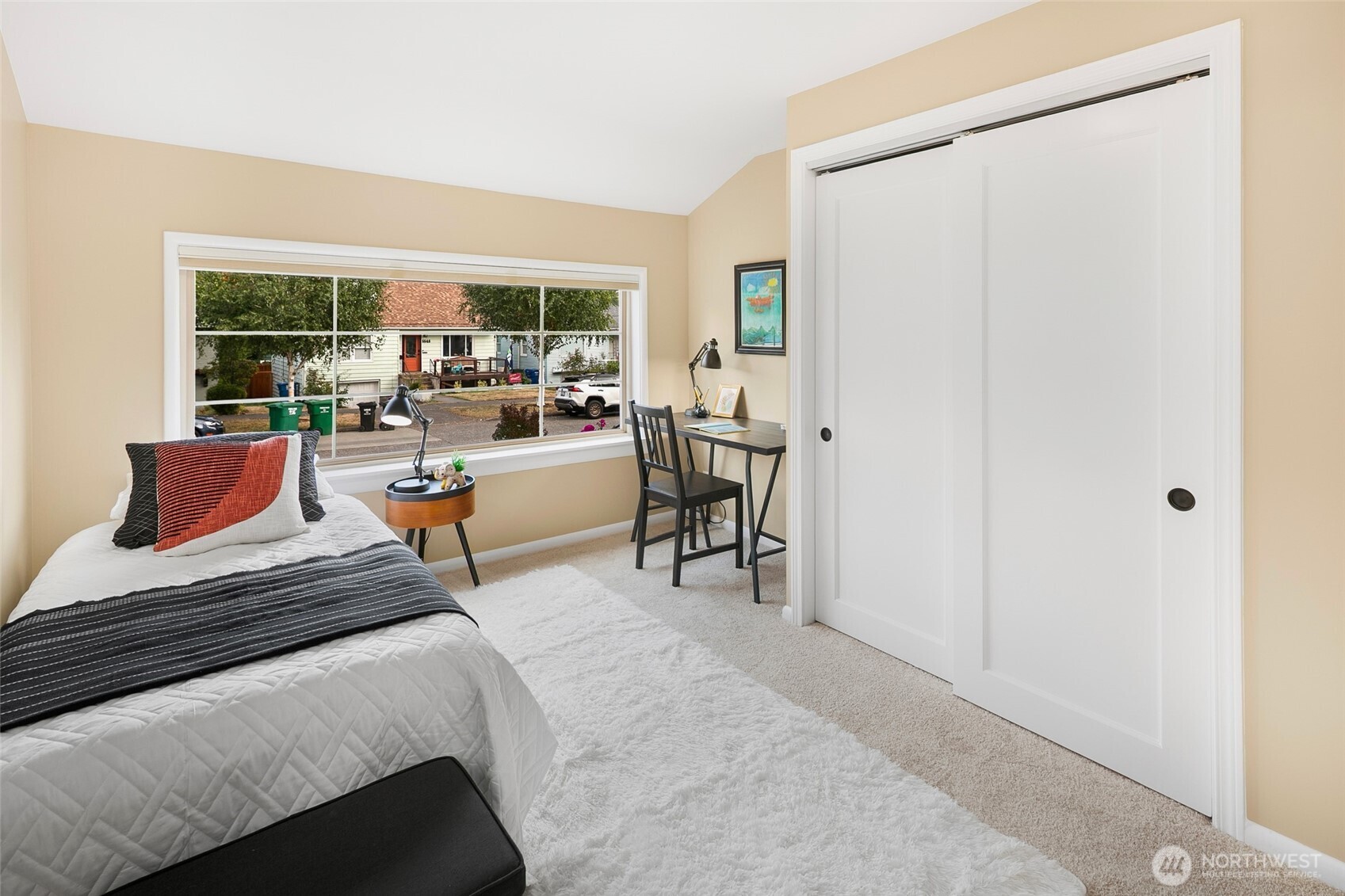 property viewer photo 16