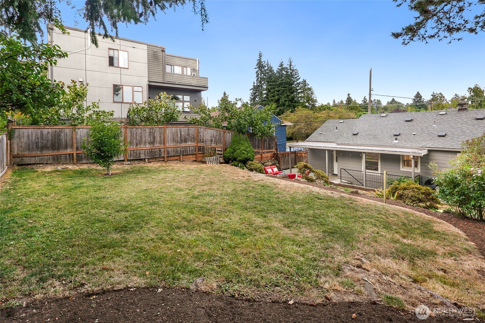 property viewer photo 24