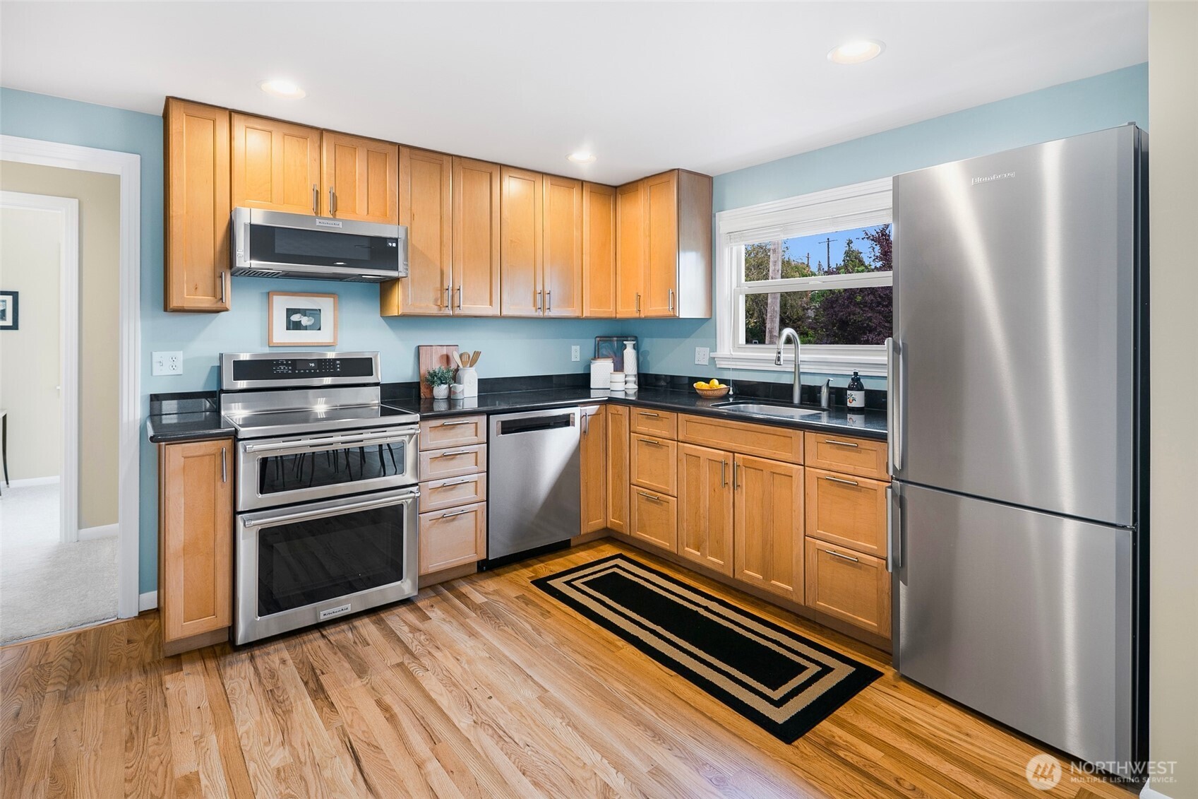 property viewer photo 5