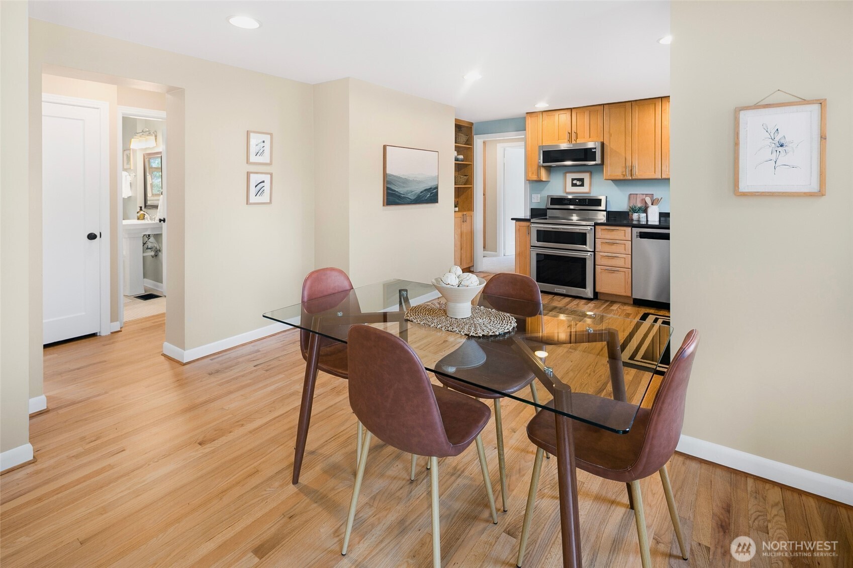 property viewer photo 9