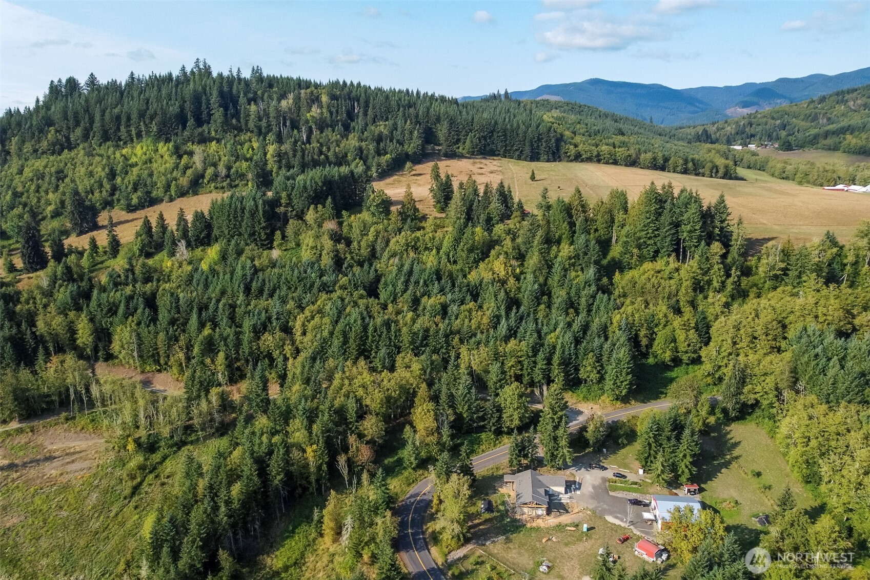 main property photo 13