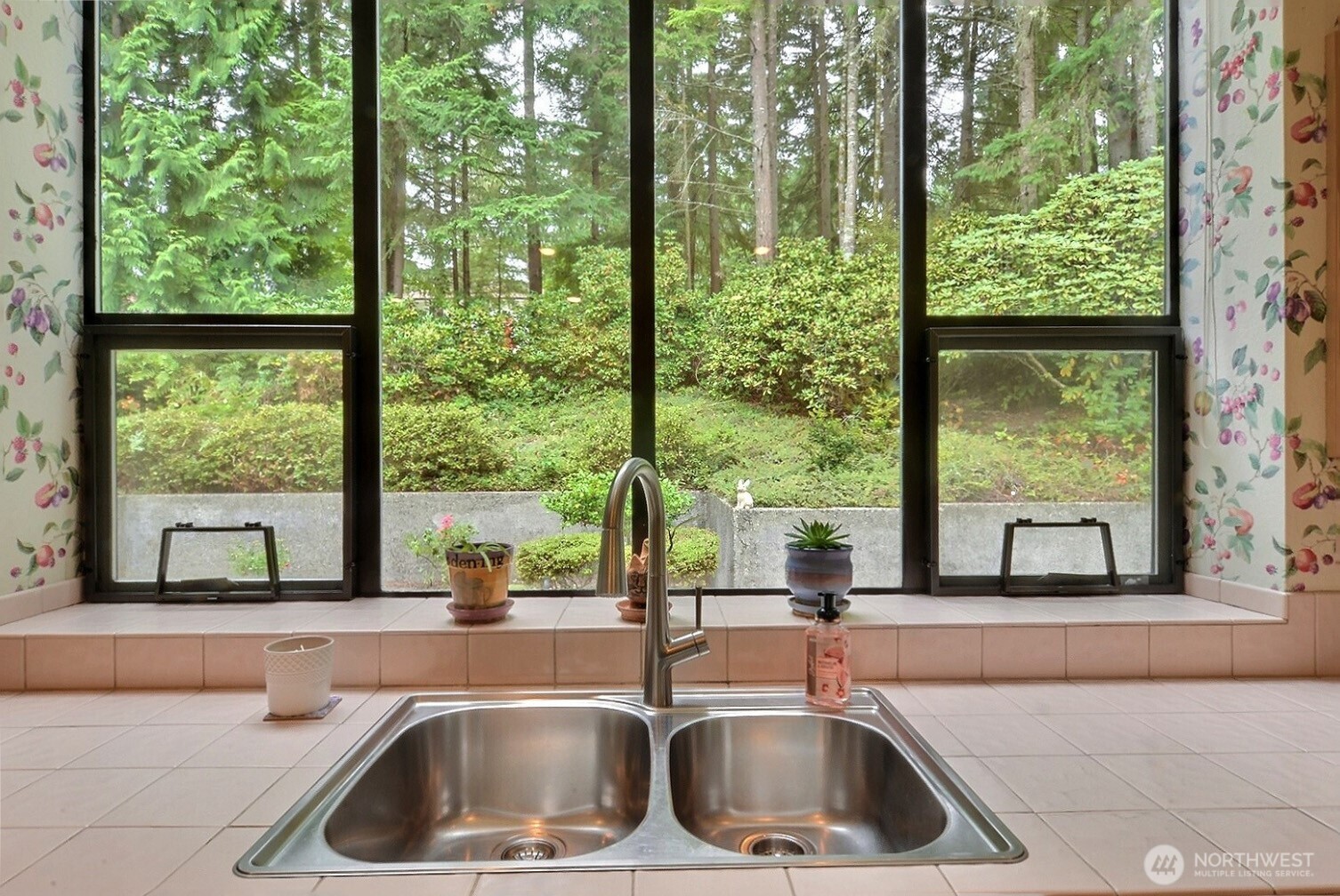 property viewer photo 9
