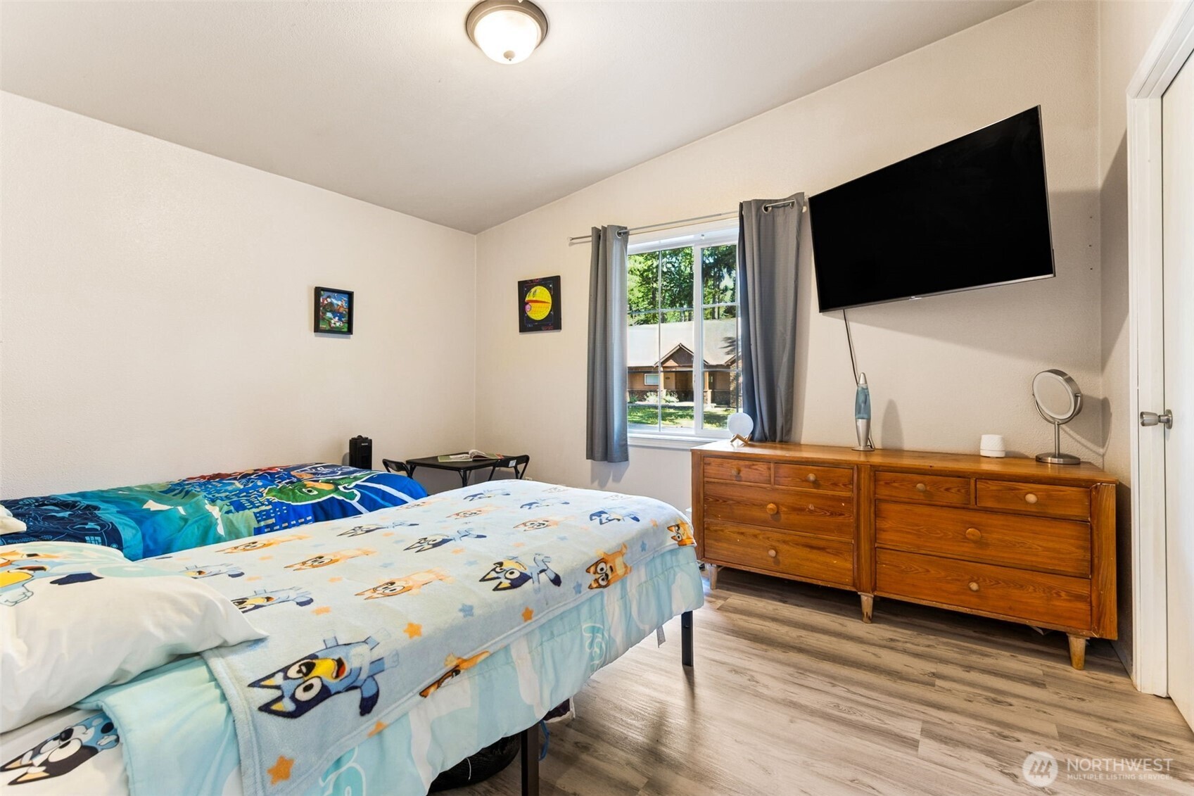 property viewer photo 12