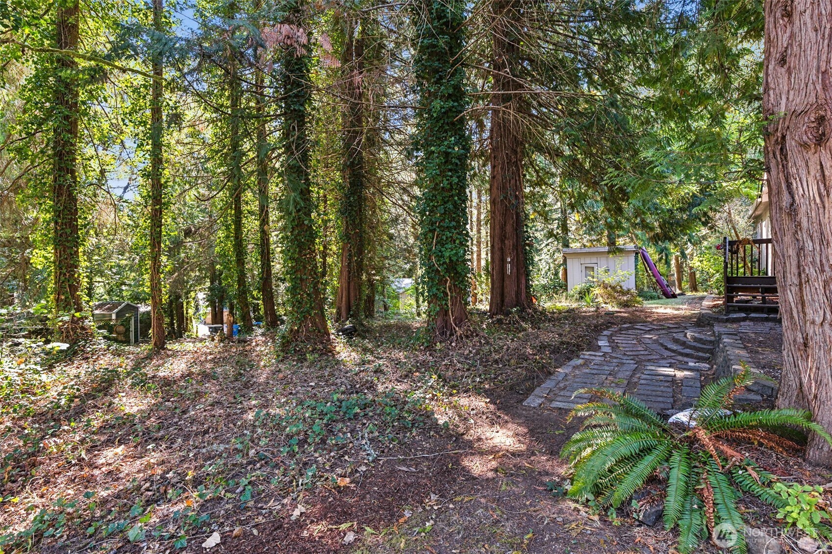 property viewer photo 18