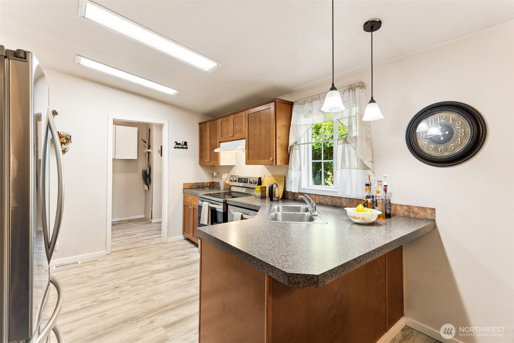 property viewer photo 6