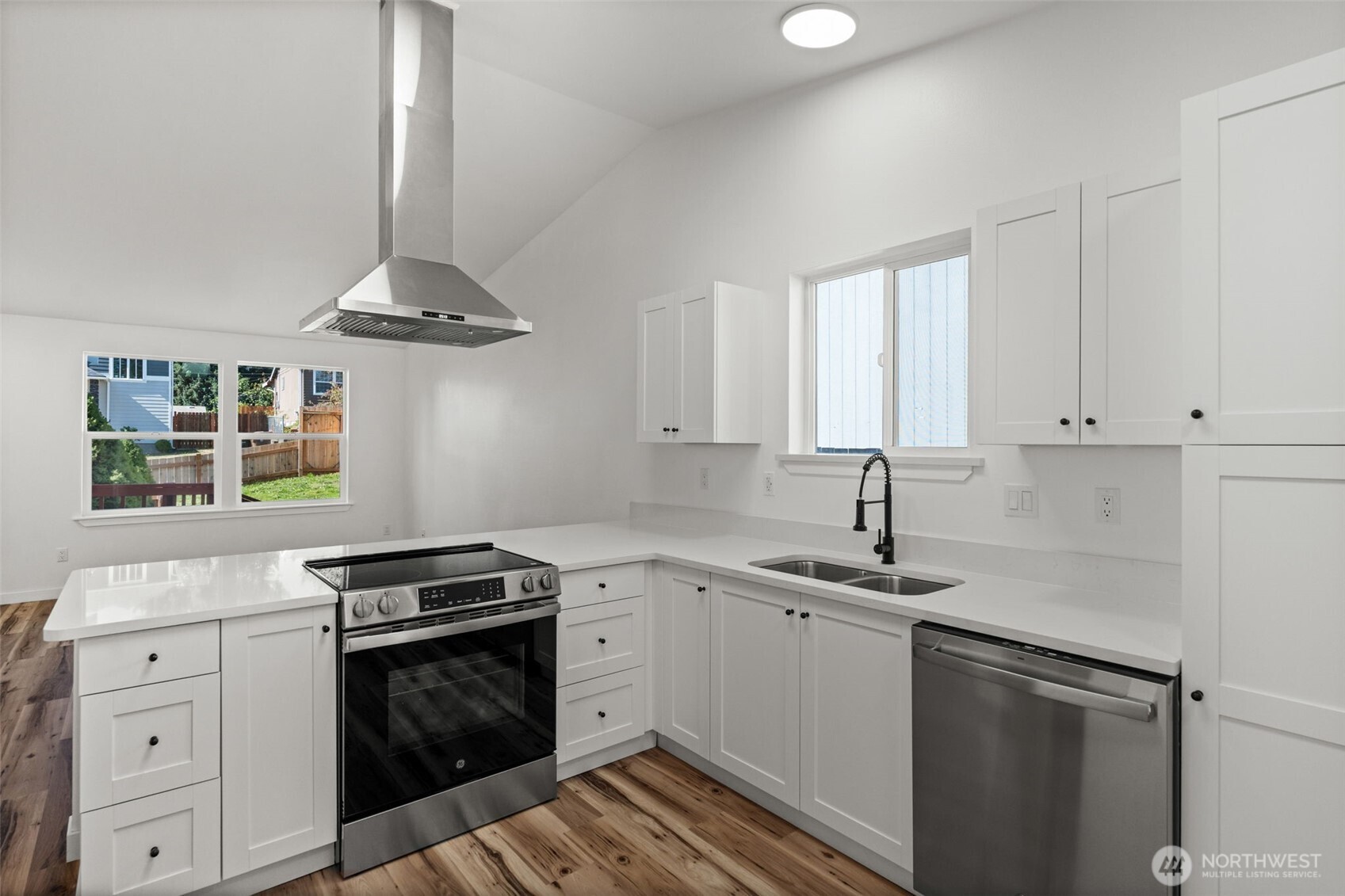 property viewer photo 10