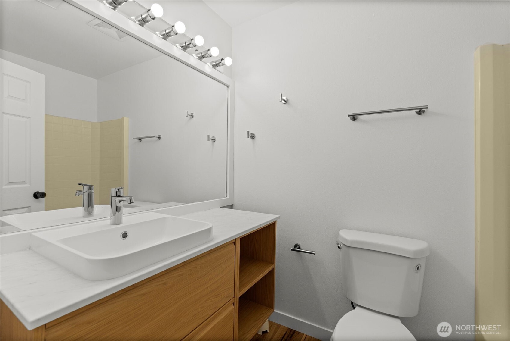 property viewer photo 14