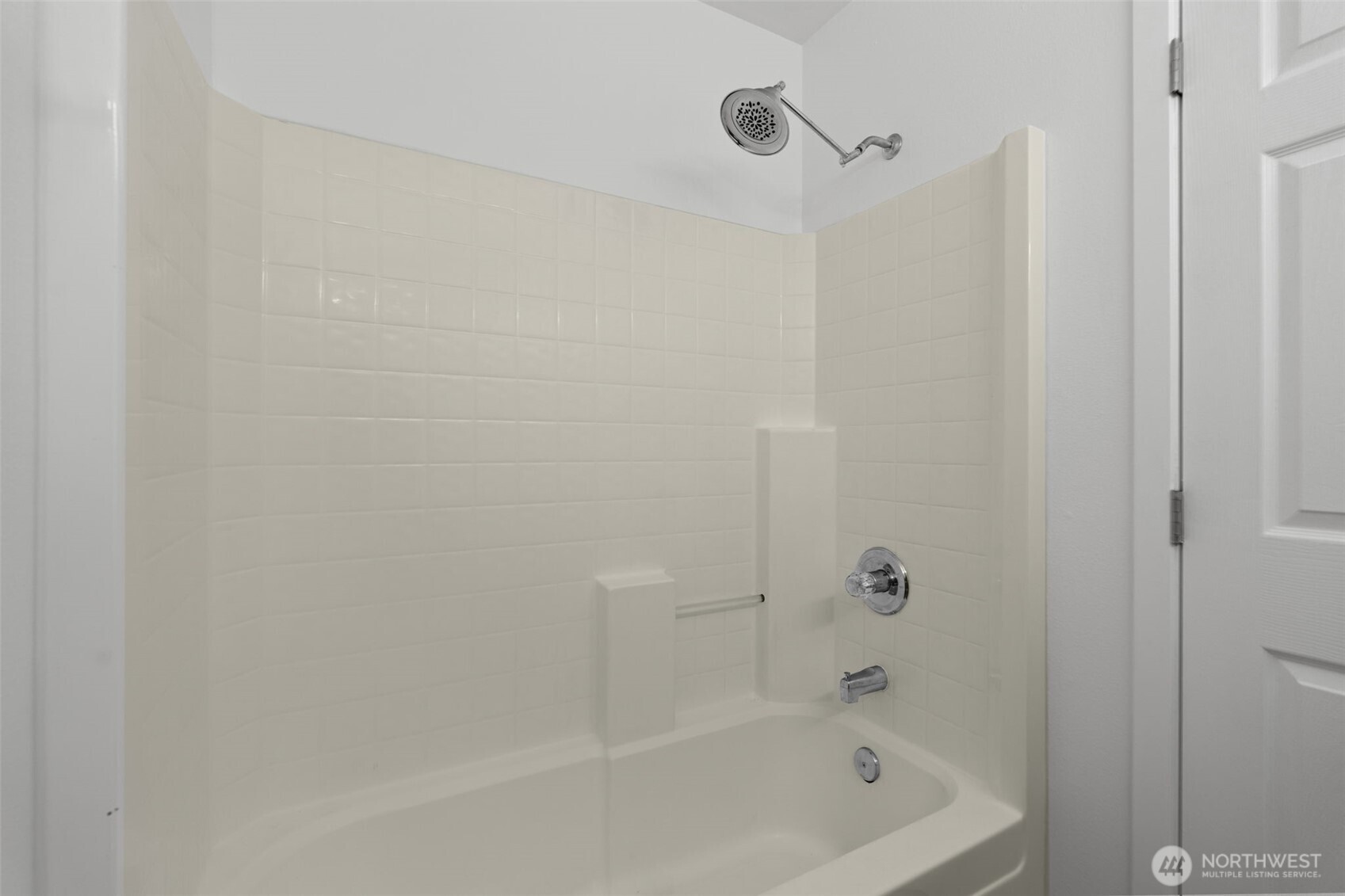 property viewer photo 15