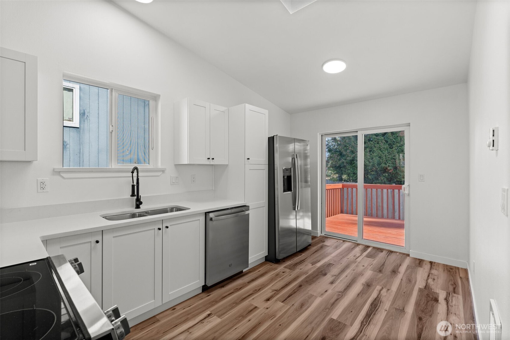property viewer photo 2