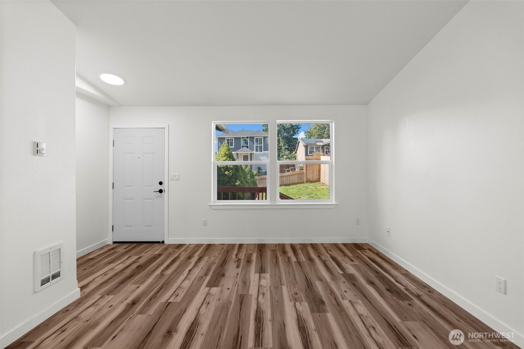 property viewer photo 5