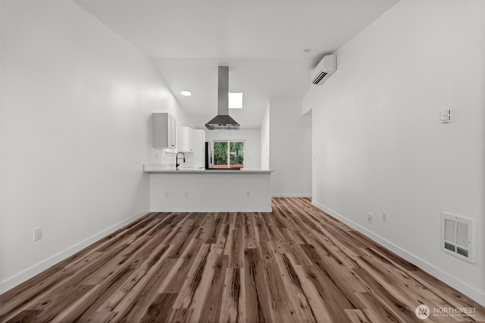 property viewer photo 6