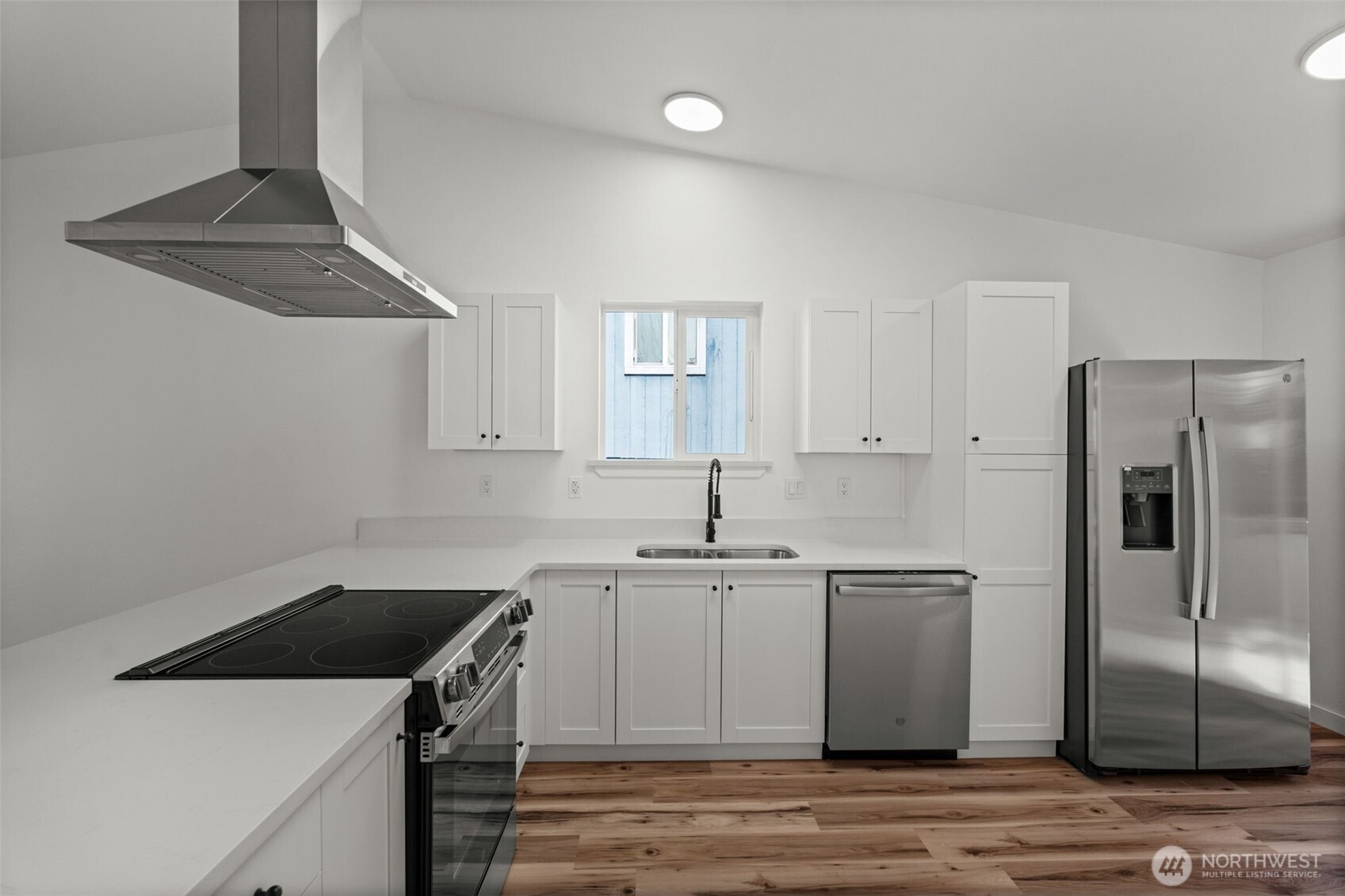 property viewer photo 8