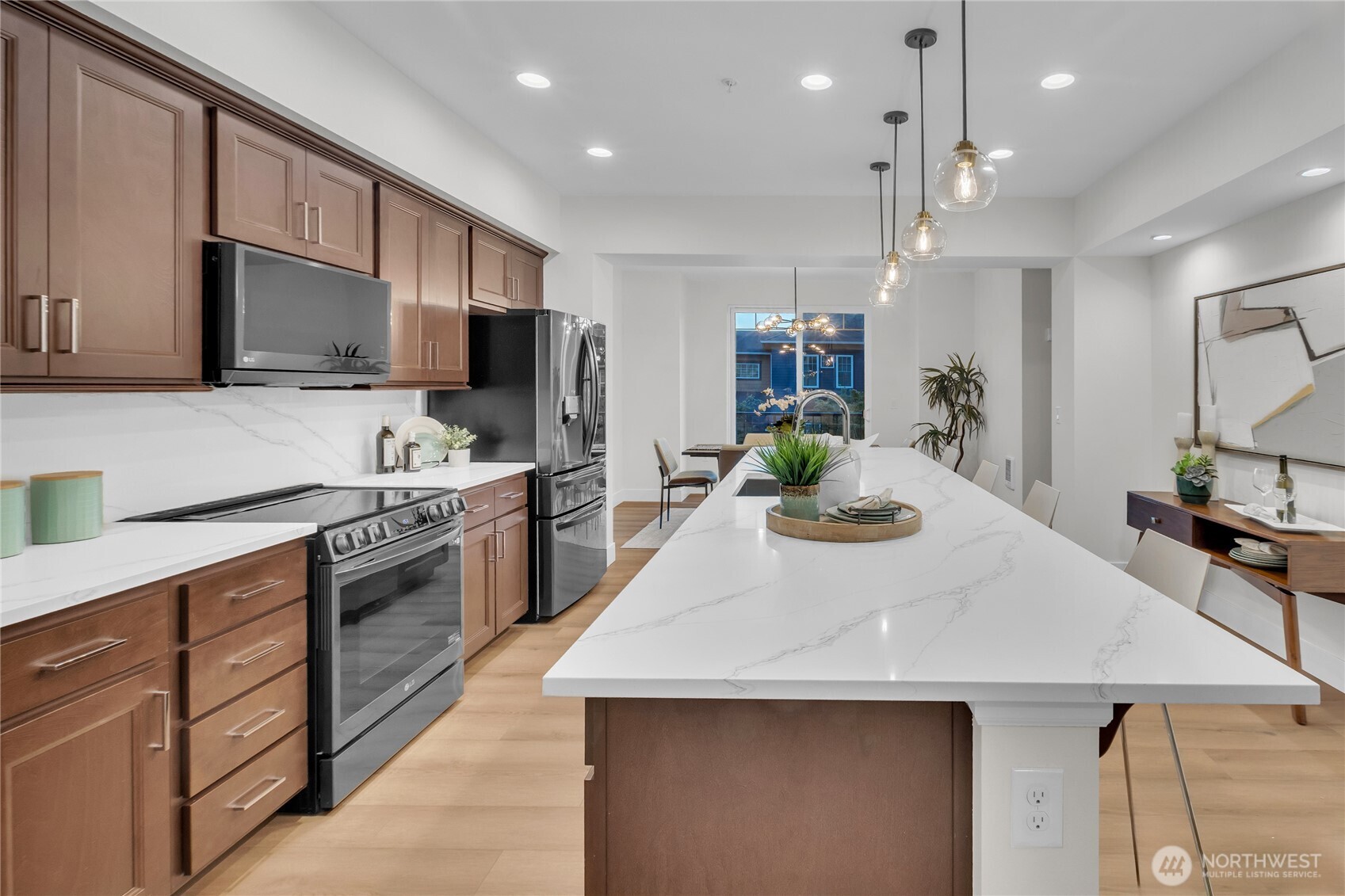 property viewer photo 2