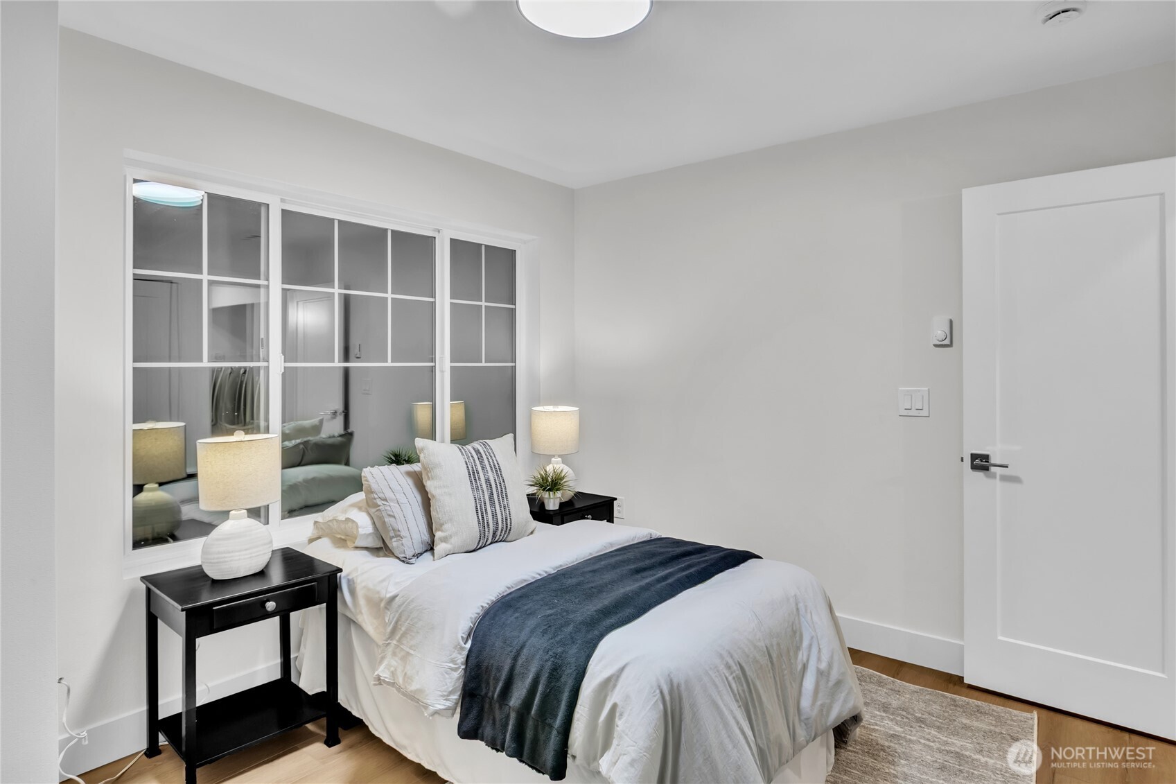 property viewer photo 20