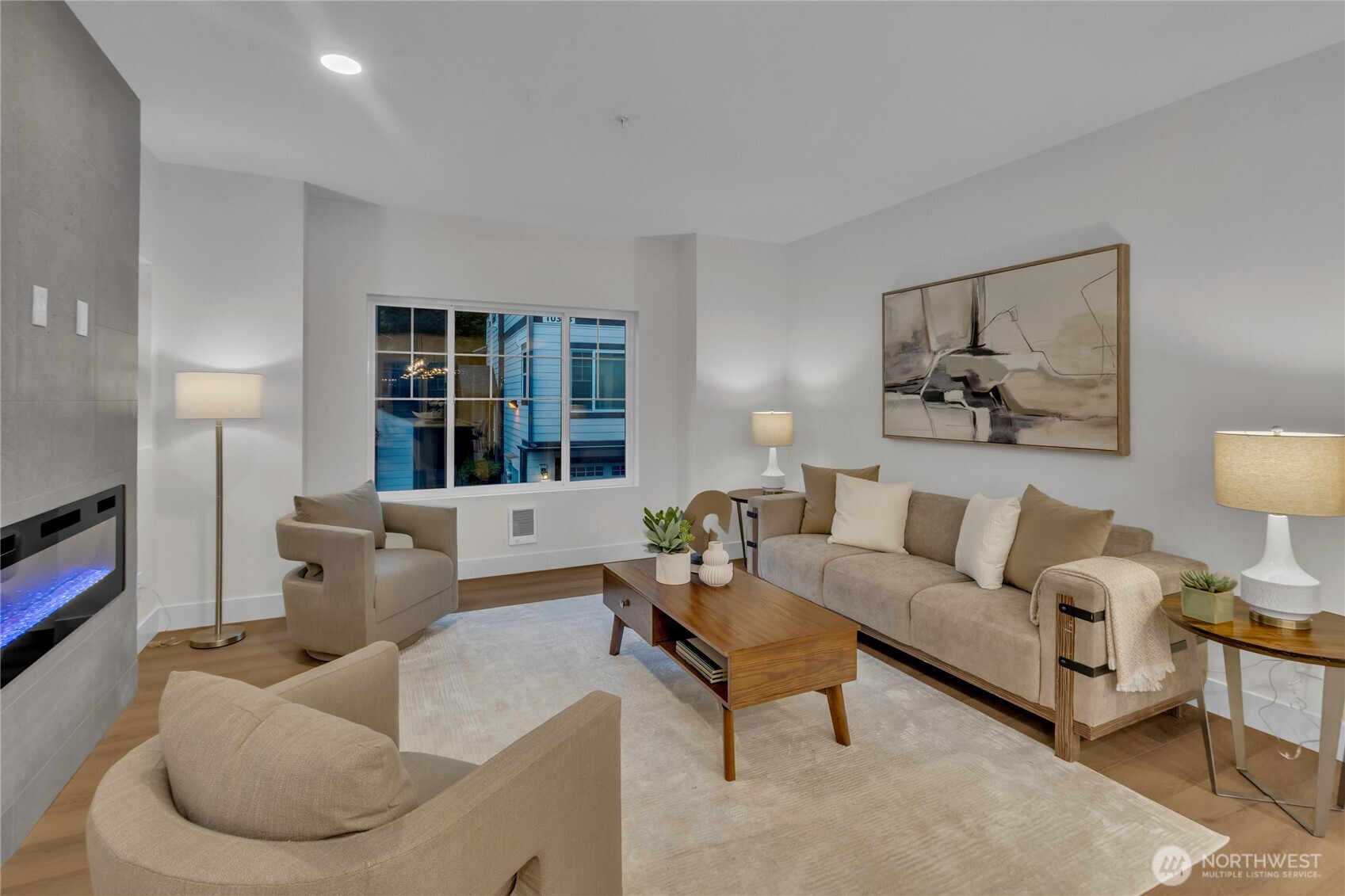 property viewer photo 3