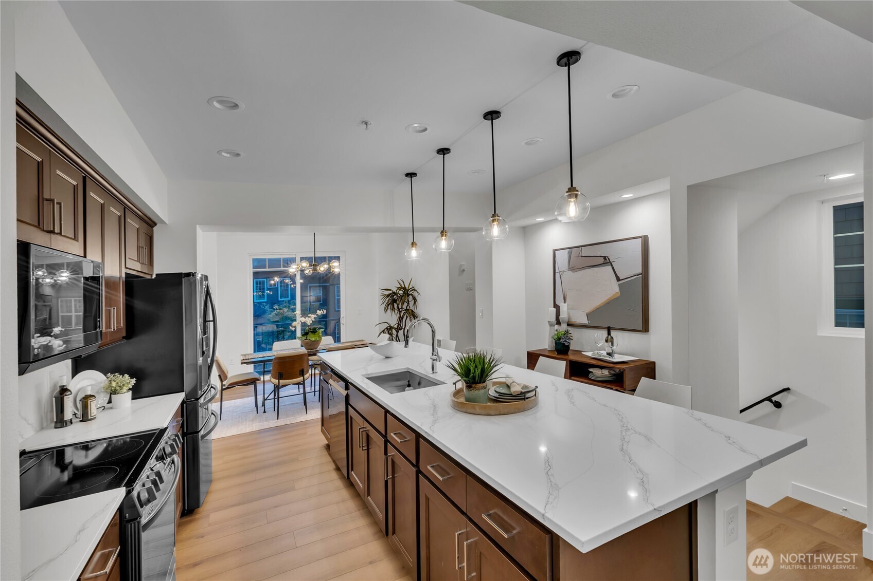 property viewer photo 9