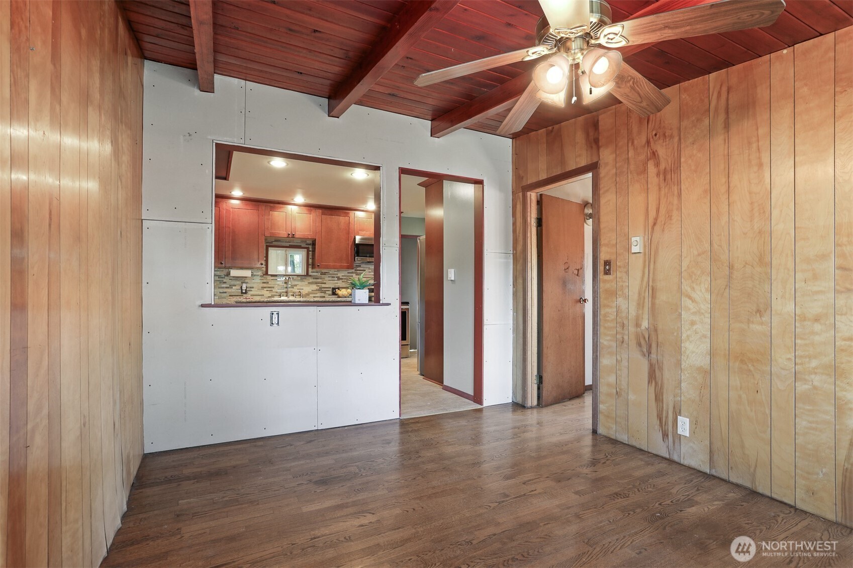 property viewer photo 16