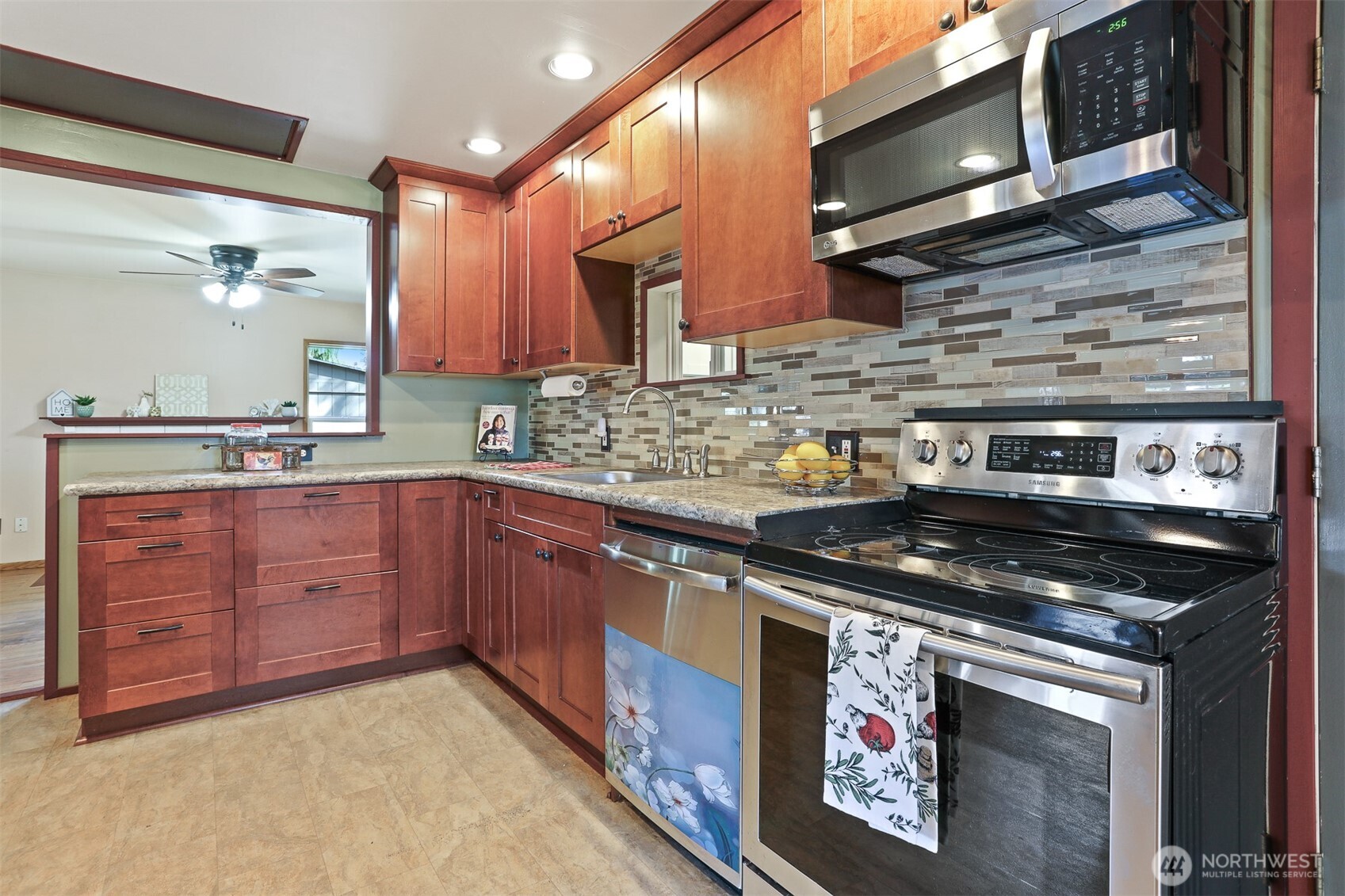 property viewer photo 17