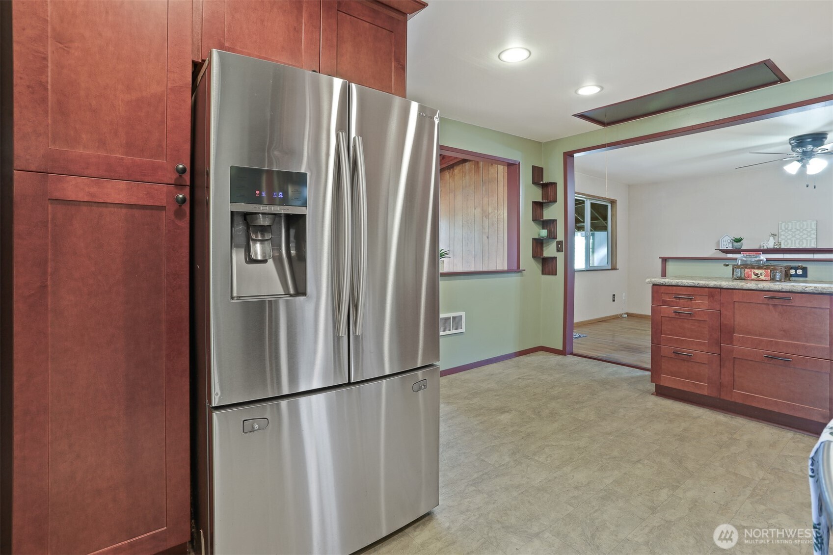 property viewer photo 18
