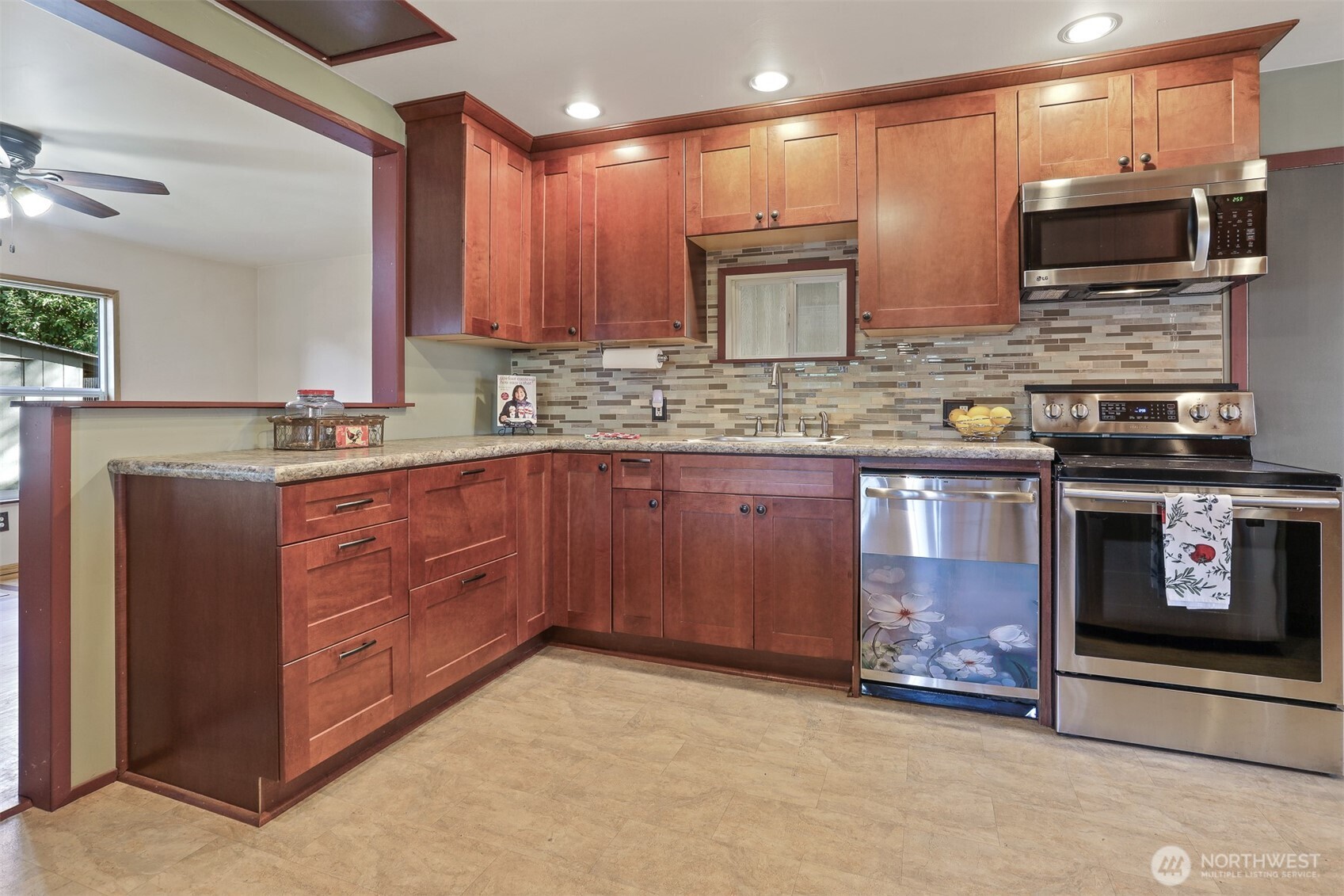 property viewer photo 19