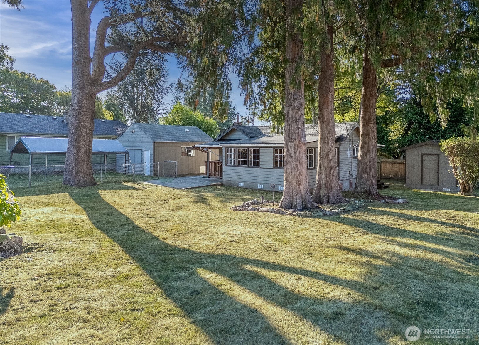 property viewer photo 2
