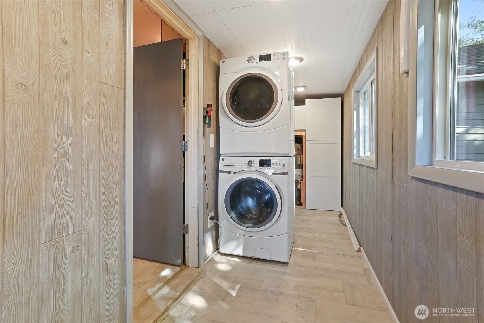 property viewer photo 24