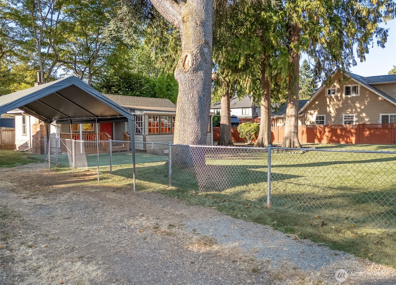 property viewer photo 31