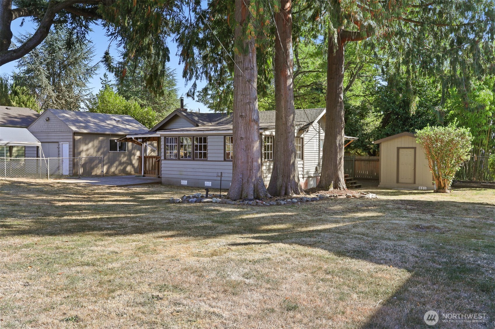 property viewer photo 32