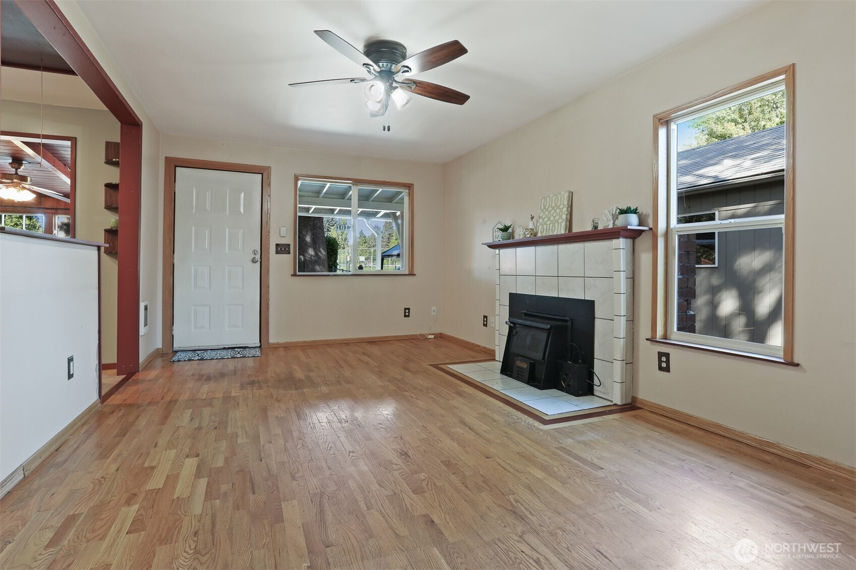 property viewer photo 4