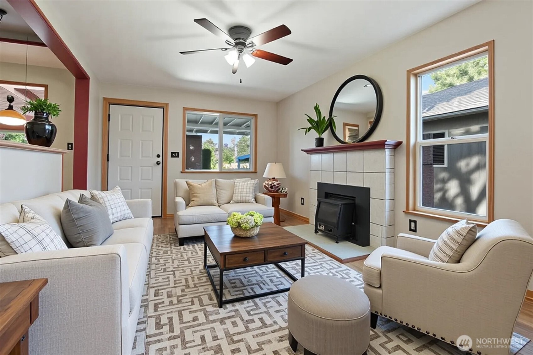 property viewer photo 5