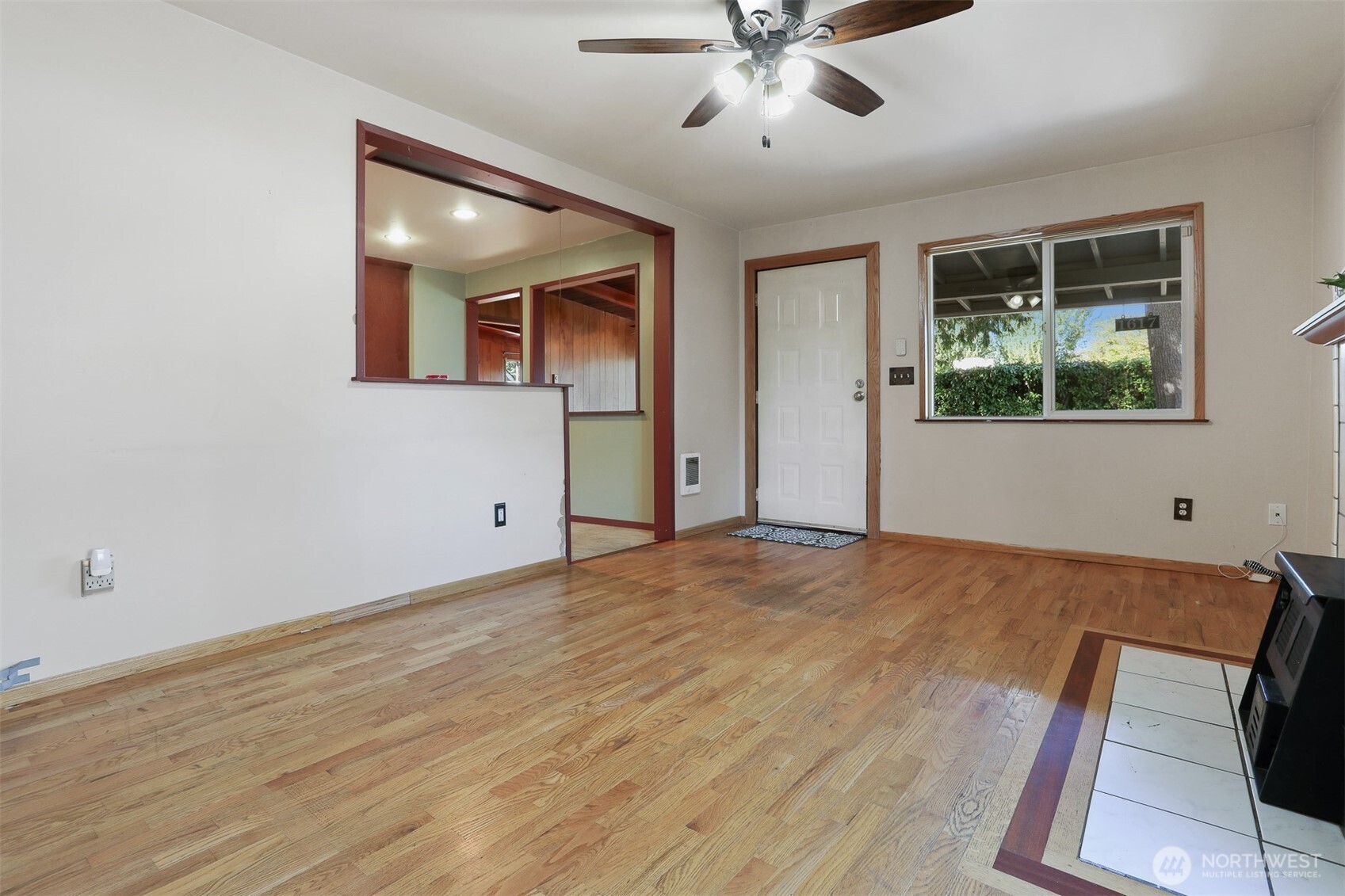 property viewer photo 6
