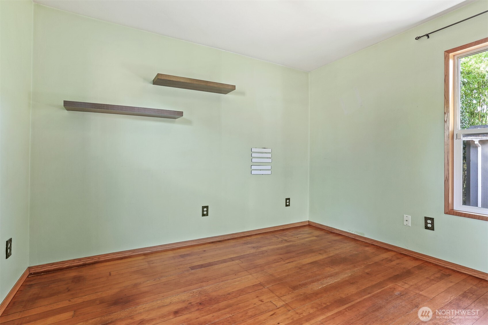 property viewer photo 8