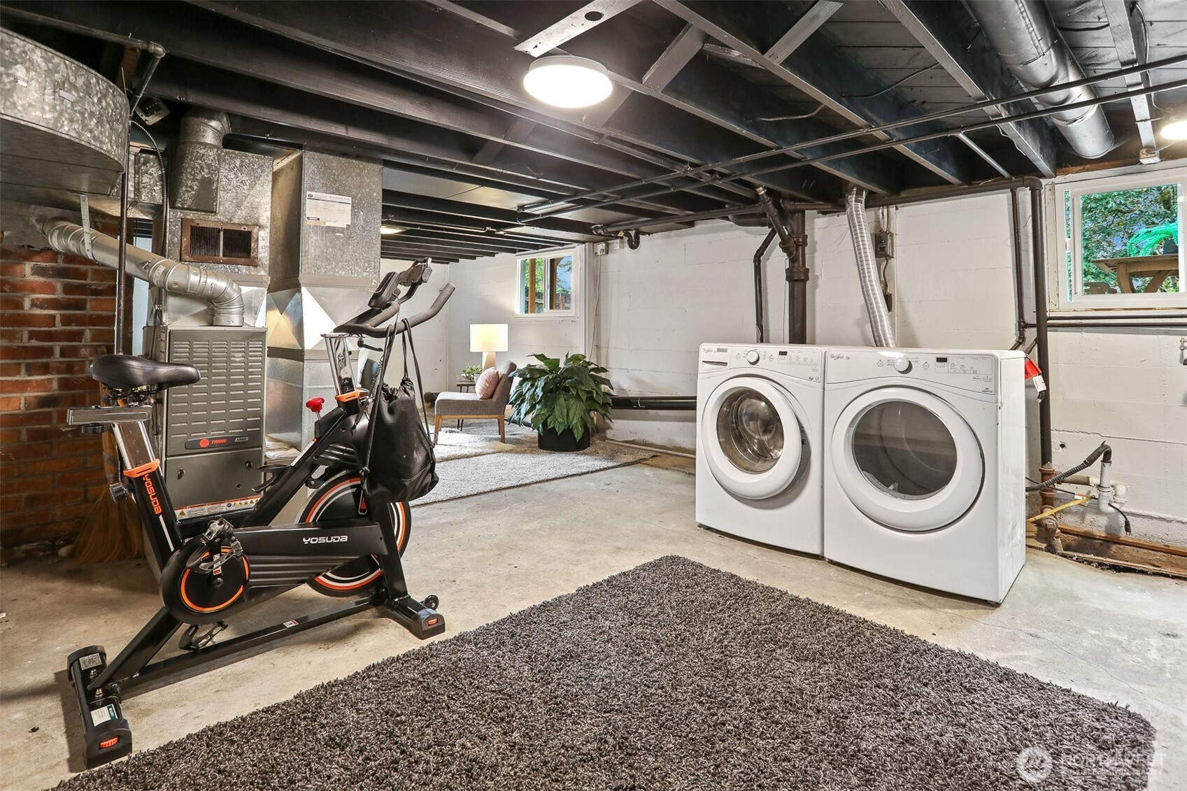 property viewer photo 25
