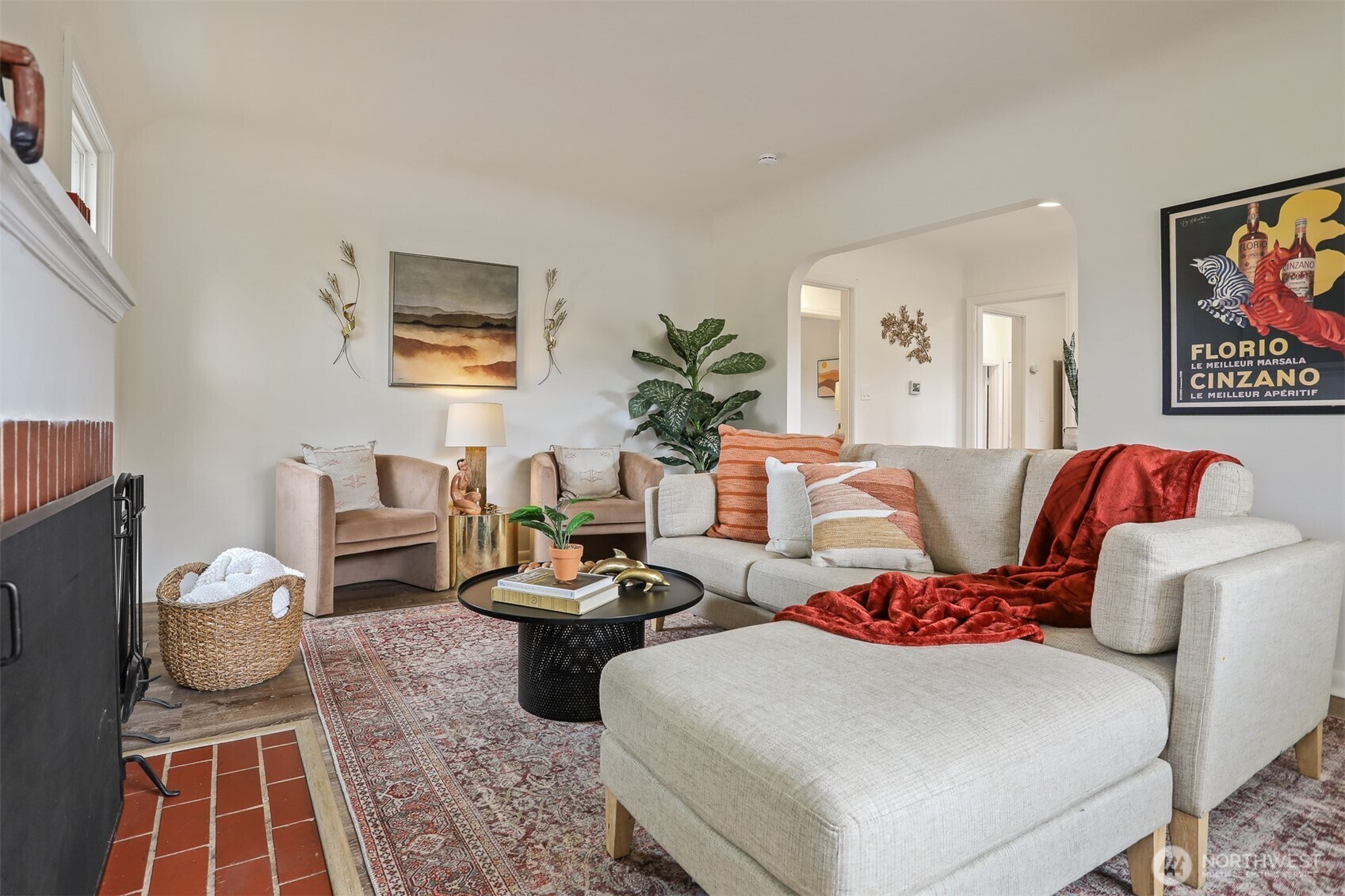 property viewer photo 4