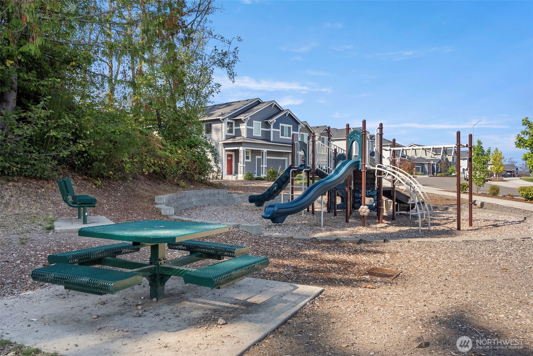 property viewer photo 26