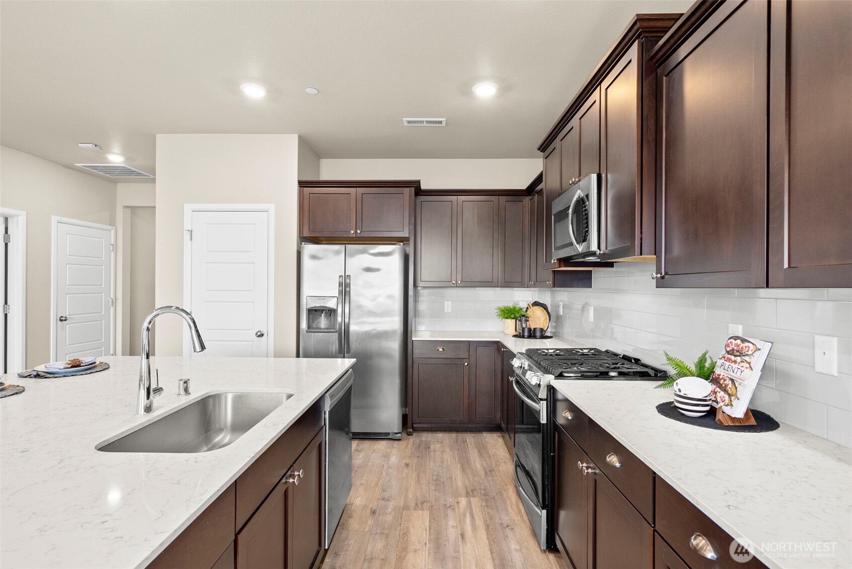 property viewer photo 6