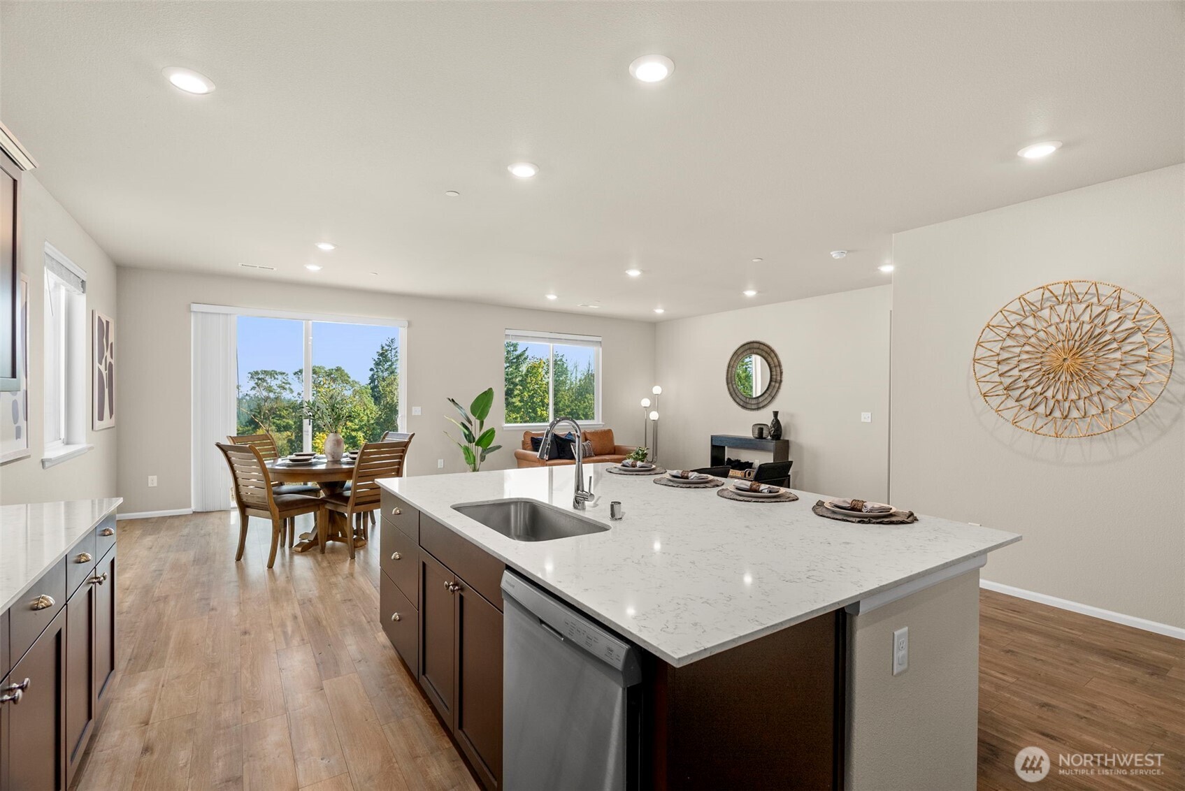property viewer photo 8