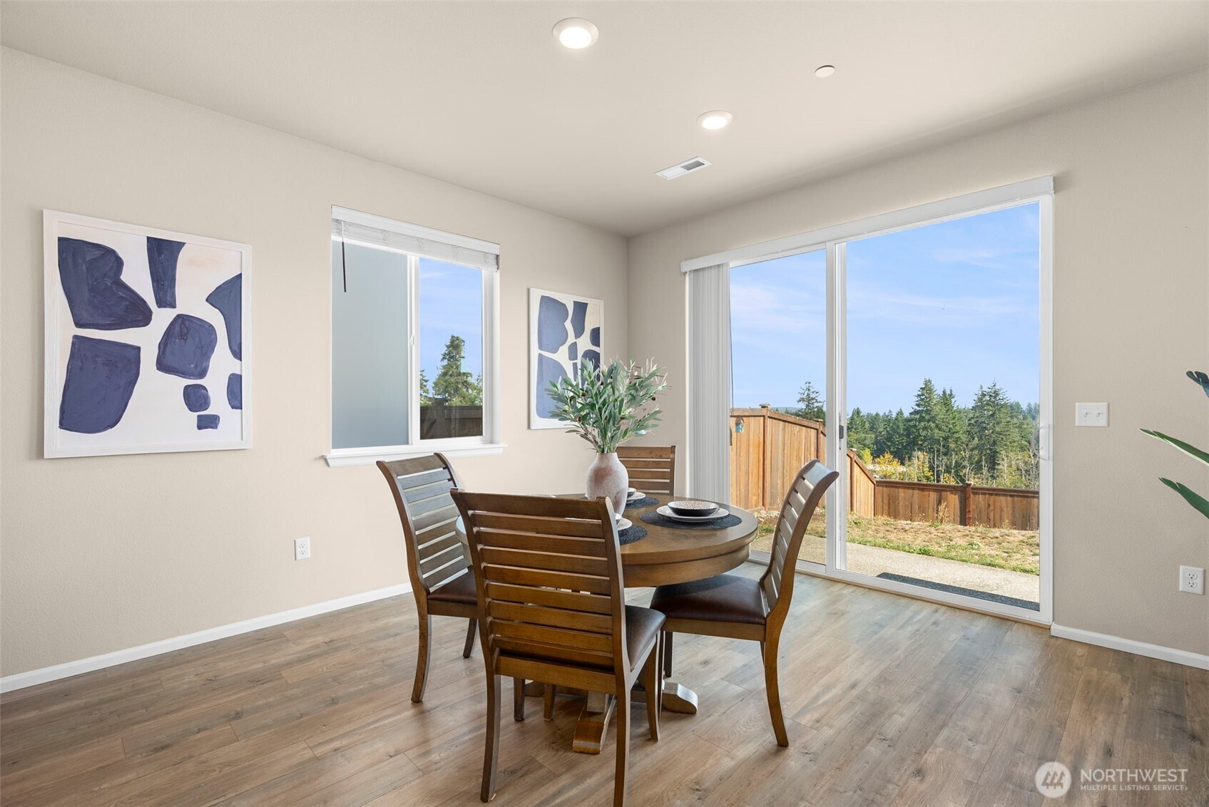 property viewer photo 9