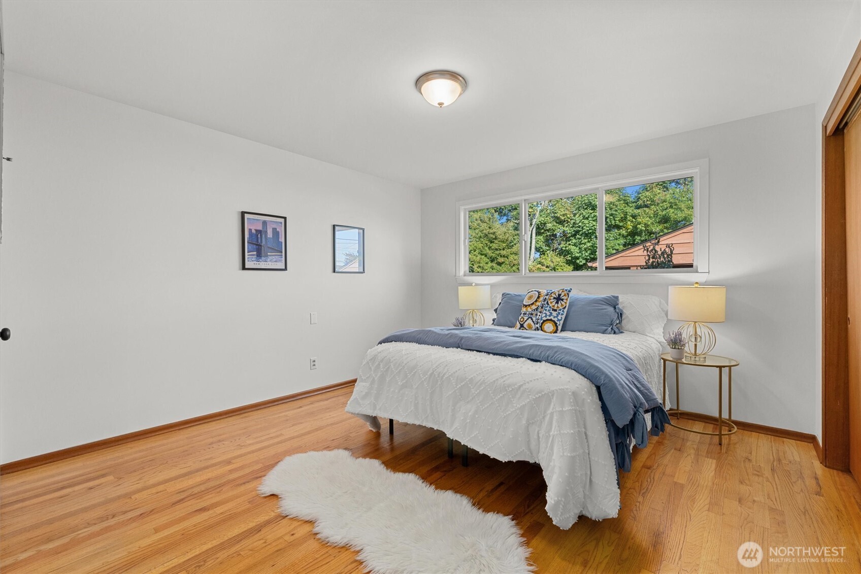 property viewer photo 12